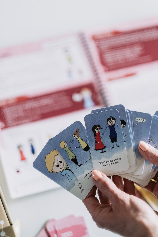 Knyga „Socialinės istorijos. Bendravimas“